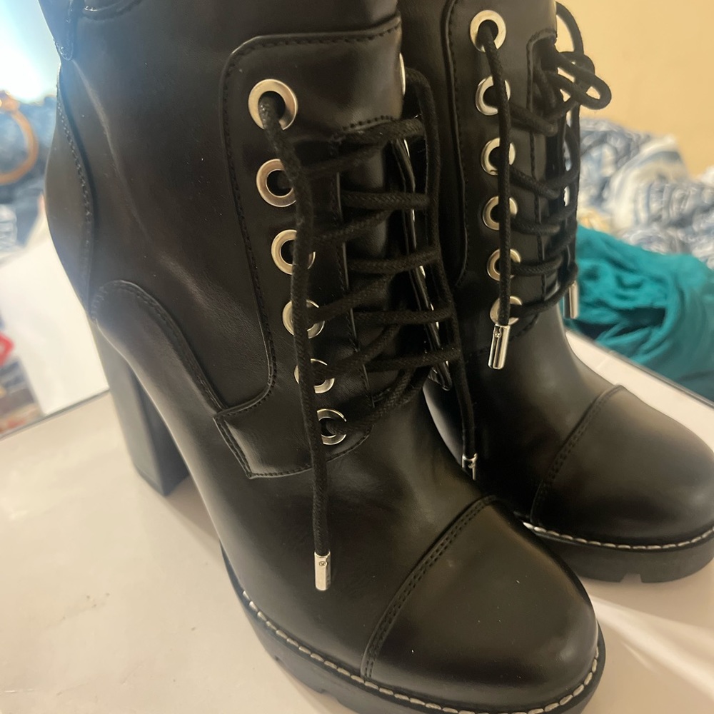 Guess high heel boots never worn
